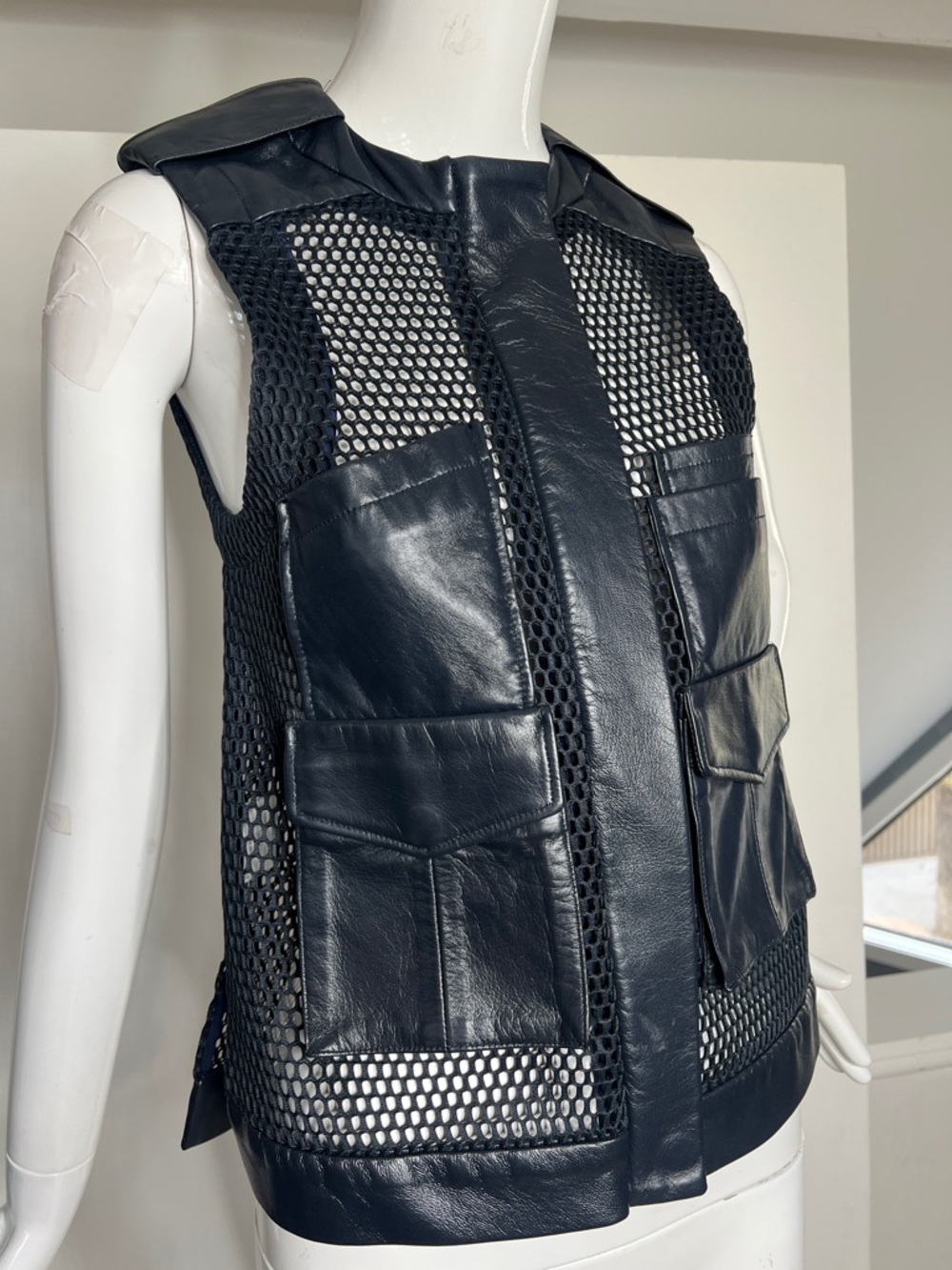 Laveer Sz S Blue Leather and Mesh Zip and Snap Closure Vest Made in Italy